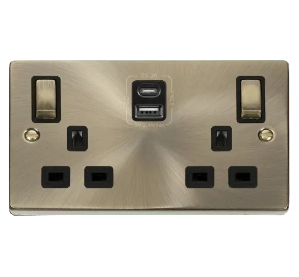 Click Deco Antique Brass 2G 13A SW SKT 4.2A A&C USB INGOT VPAB BK with Black Insert – VPAB586BK