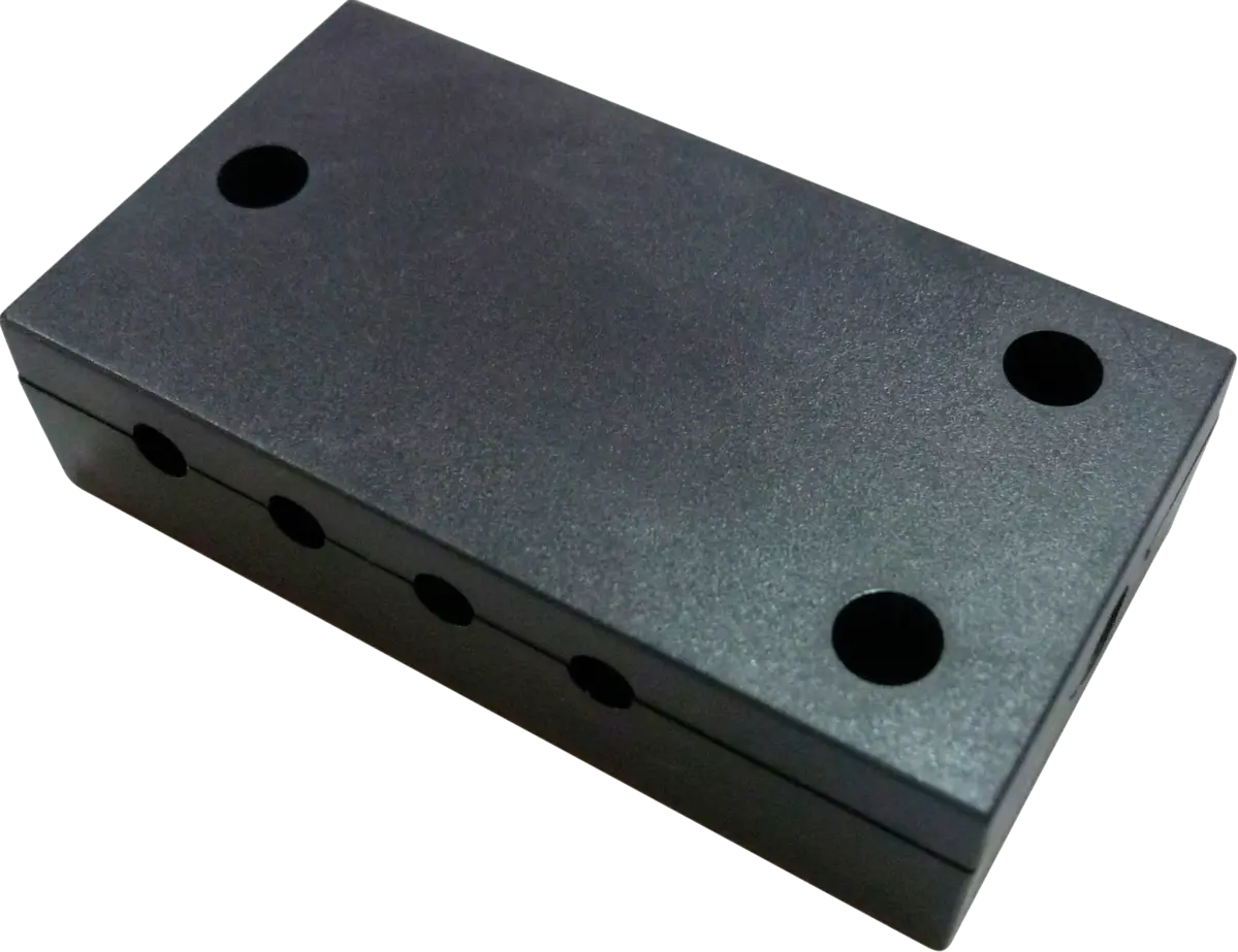 Knightsbridge 12/24V DC 8-Way PVC Splitter – LED8SPLIT