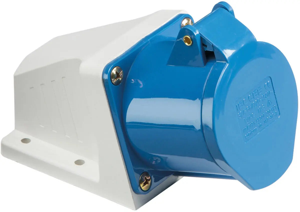 Knightsbridge 240V IP44 16A Angled Surface Mount Socket 2P+E – IN008