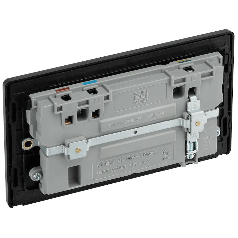 BG Evolve Matt Black Screwless USB Double Socket Type A+C PCDMB22UAC30B